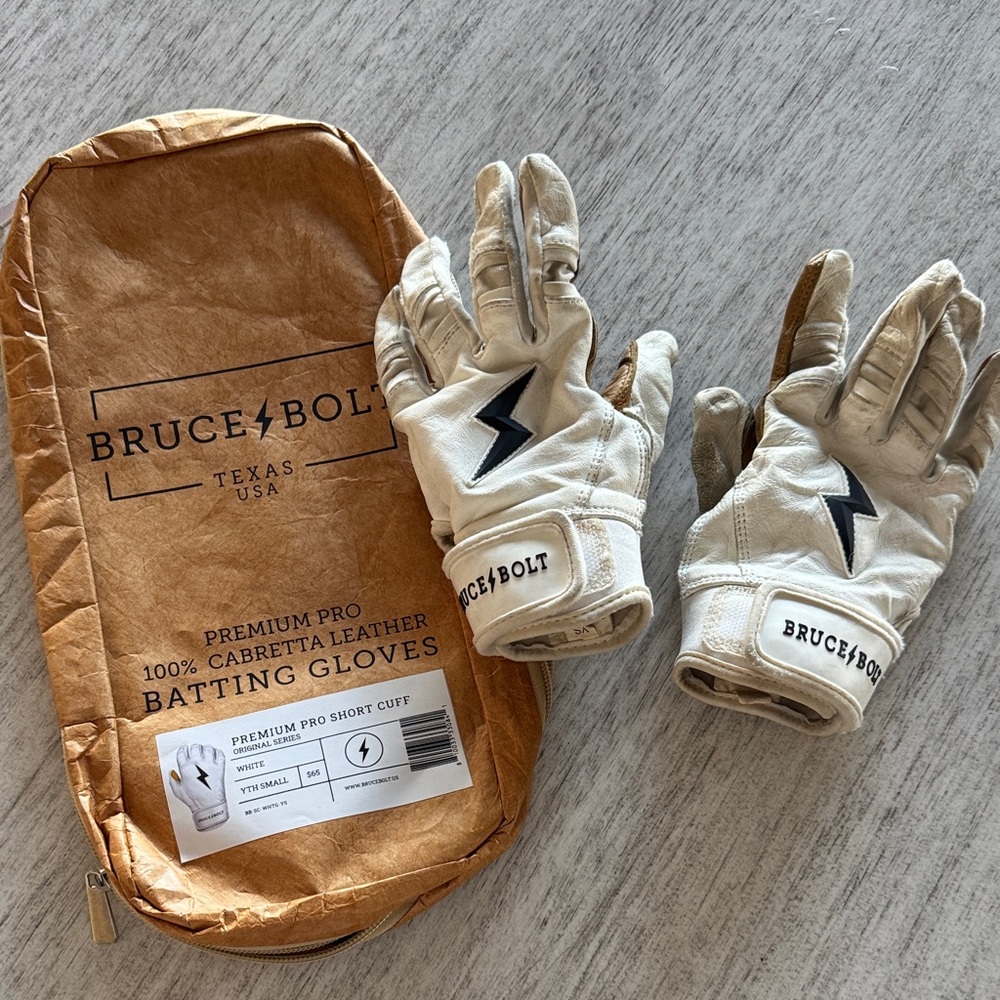 BRUCE BOLT Kids Batting Gloves